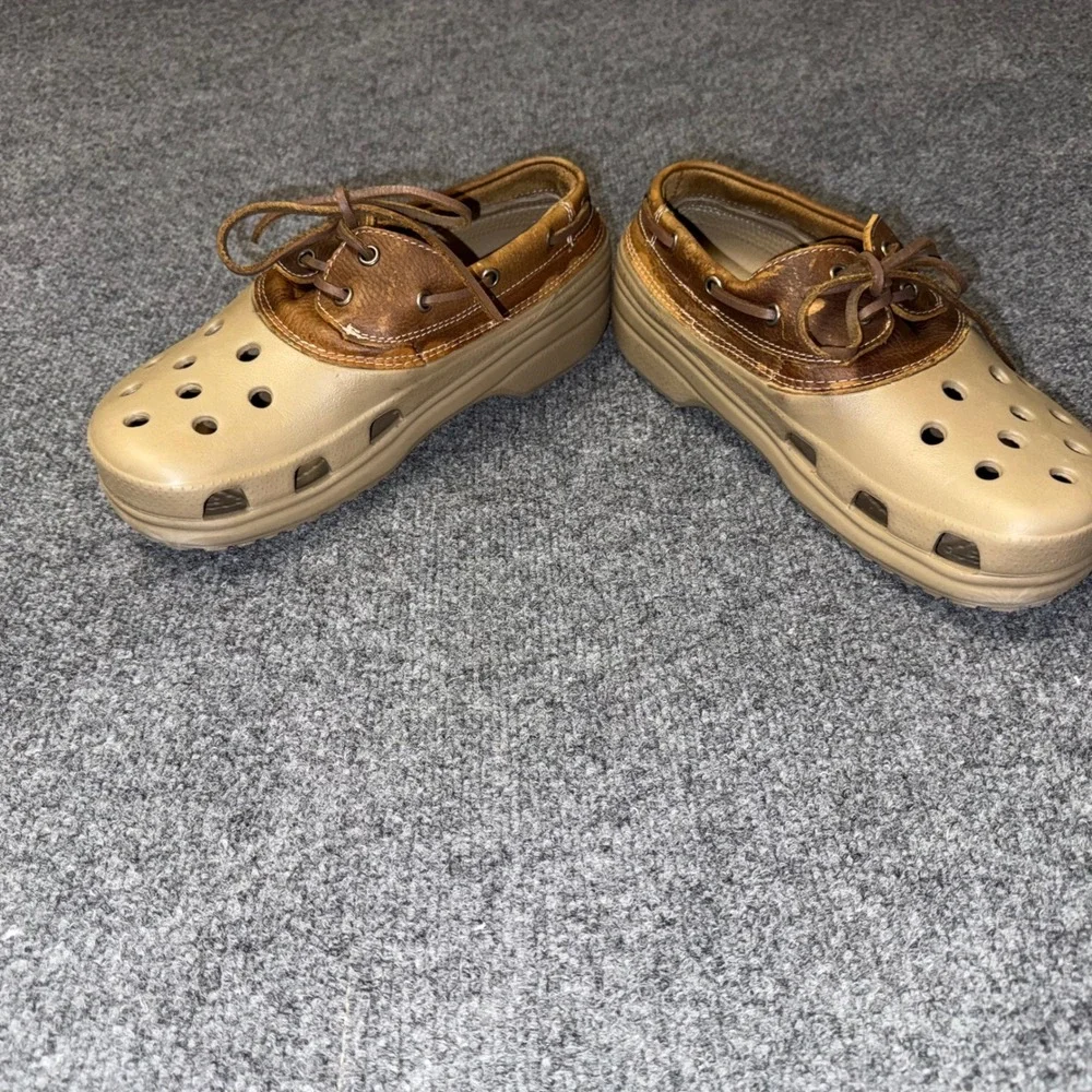 Crocs Beach Line Boat Shoes Khaki Espresso Leather Mens 7 Womens 9 Coastal Vibe